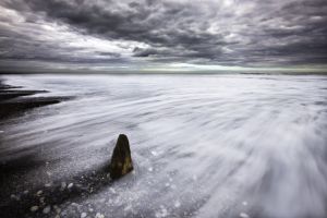 Sandsend Single Groyne lighter.jpg